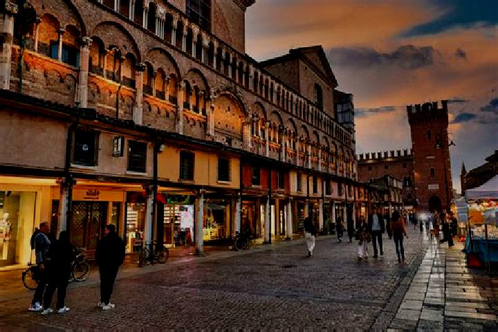 Rose, 22 — Escort in Ferrara, Italy