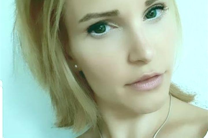 Rose, 22 — Escort in Fonda, United States