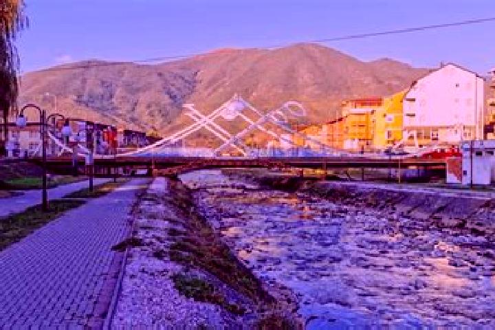 Rose, 22 — Escort in Gostivar, North Macedonia
