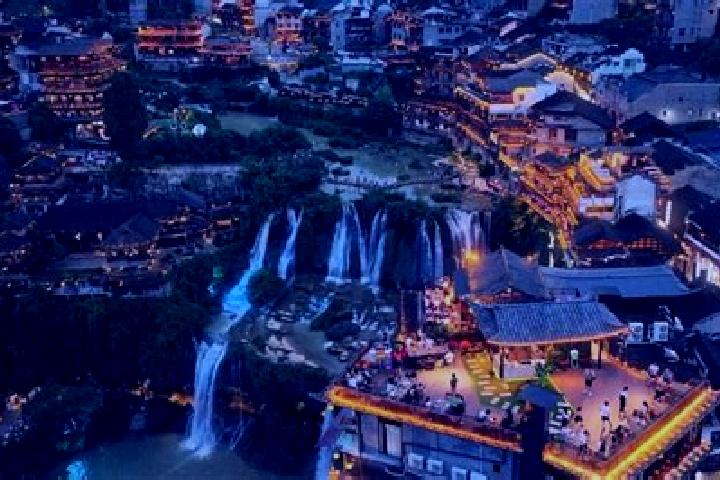 Rose, 22 — Escort in Huotong, China