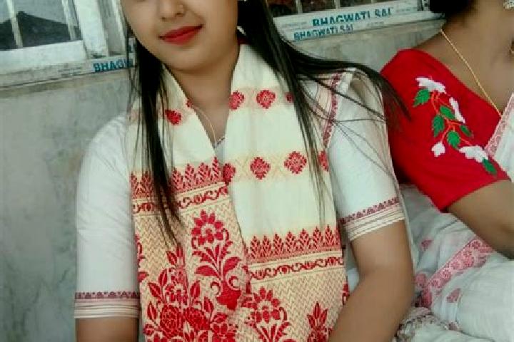 Rose, 22 — Escort in Nagaon, India