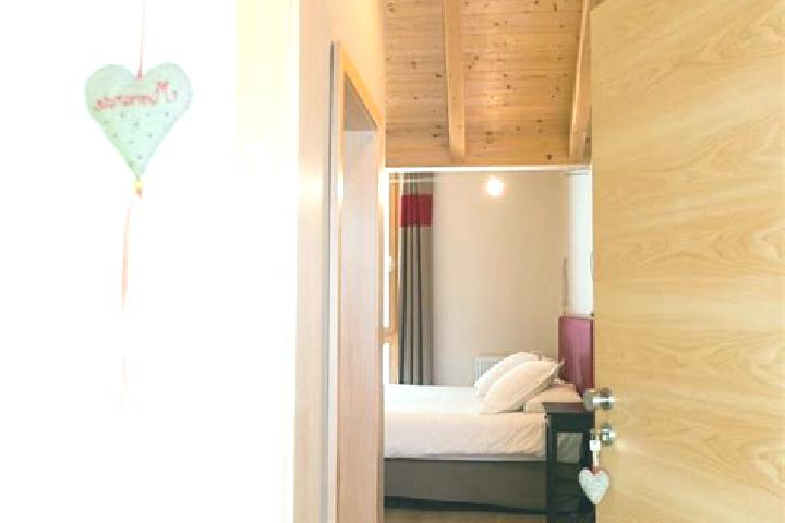 Rose, 22 — Escort in Ruffey-les-Echirey, France