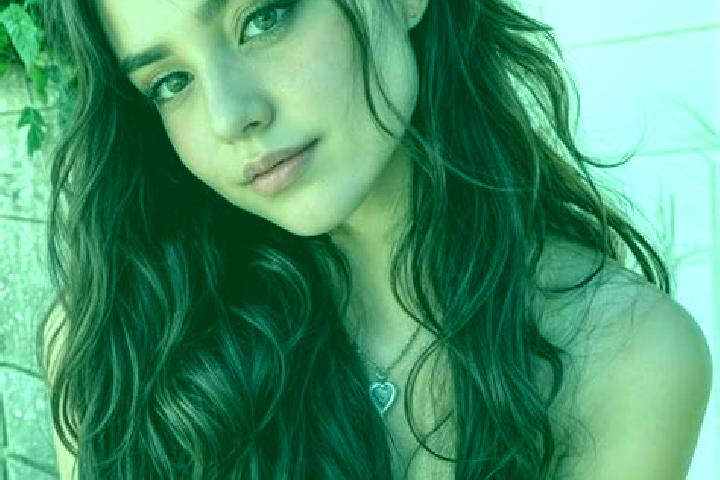 Rose, 23, a auburn hazel-eyed mixed companion based in Nengke. Offering OWO, A-Level, Fetish, Girlfriend Experience, Prostate Massage. Available for incall a...