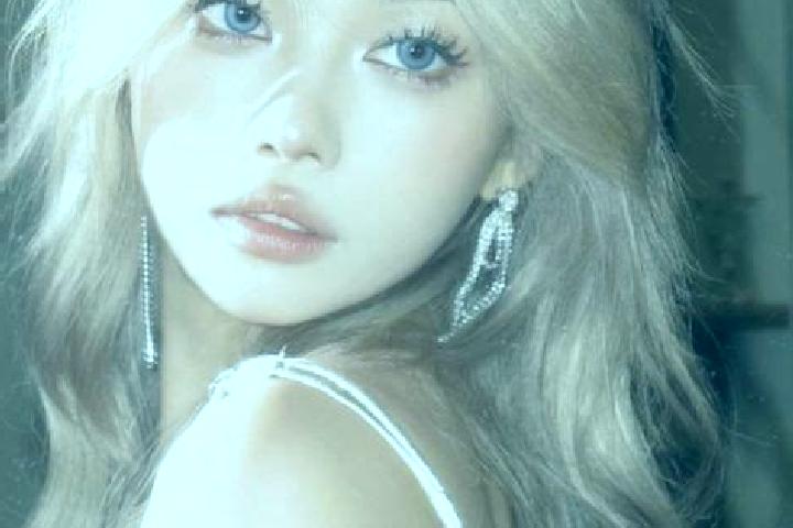 Rose, 23, a blonde grey-eyed asian companion based in New Canaan. Offering Dinner Date, Overnight, Domination. Available for incall and outcall, day and even...