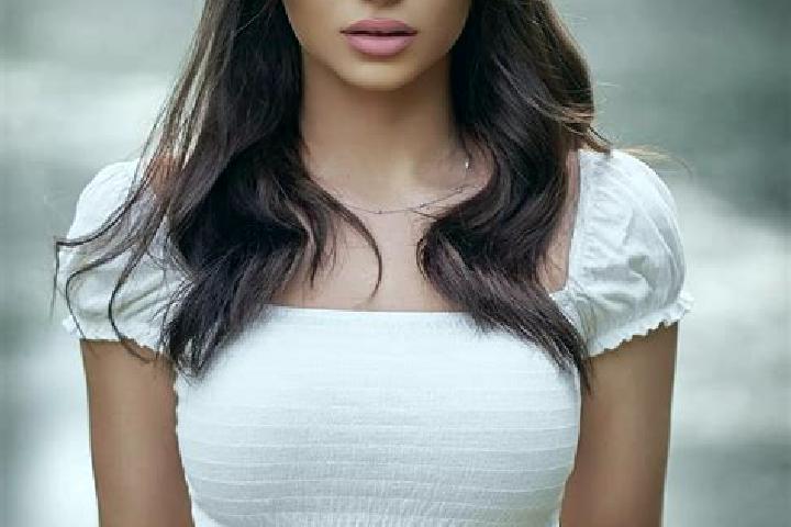 Rose, 23, a brunette brown-eyed indian companion based in Wenvoe. Offering Erotic Massage, Massage, A-Level, Couples. Available for incall and outcall, day a...