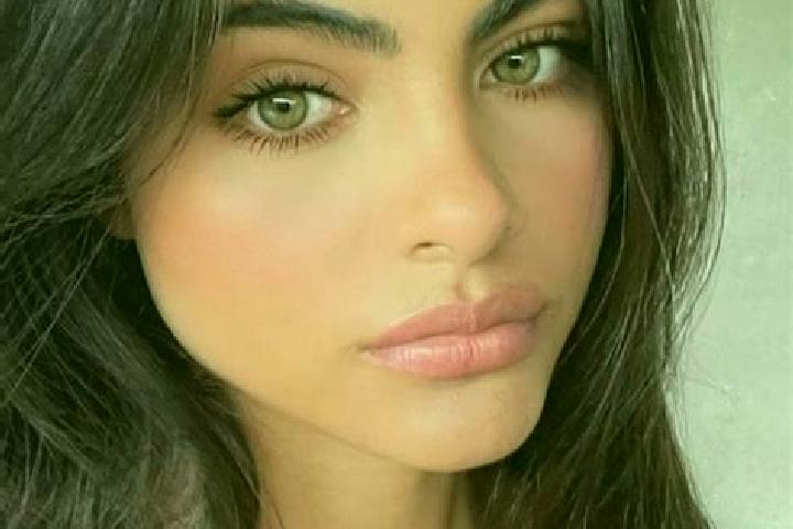 Rose, 23, a brunette green-eyed indian companion based in Conehatta. Offering Roleplay, GFE, Party Girl, Fetish. Available for incall and outcall, day and ev...