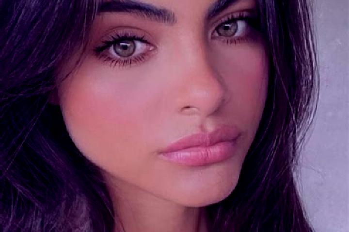 Rose, 23, a brunette grey-eyed middle eastern companion based in Canada de Onofres. Offering Tantra, BDSM, CIM. Available for incall and outcall, overnight b...