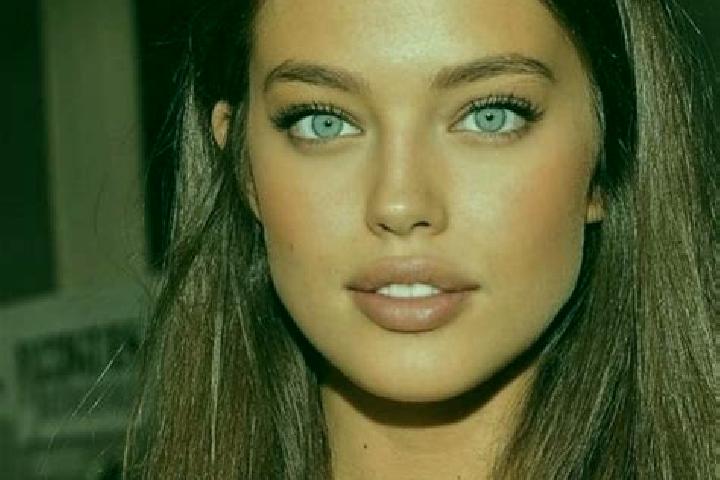 Rose, 23, a chestnut grey-eyed caucasian companion based in Mormant. Offering OWO, Tantra, Couples, Deep French Kissing. Available for incall and outcall, ov...