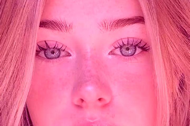 Rose, 23, a dark blonde green-eyed indian companion based in Chiche. Offering Overnight, CIM, A-Level, BDSM. Available for incall and outcall, overnight book...
