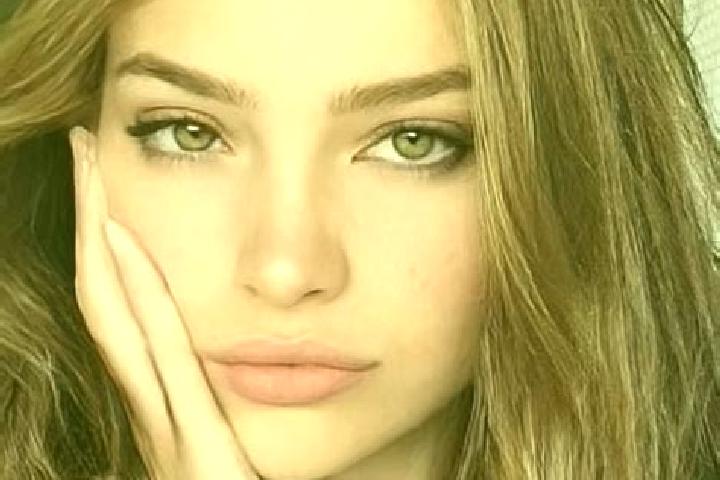 Rose, 23, a dark blonde hazel-eyed european companion based in Ayask. Offering Overnight, Prostate Massage. Available for incall and outcall, day and evening...