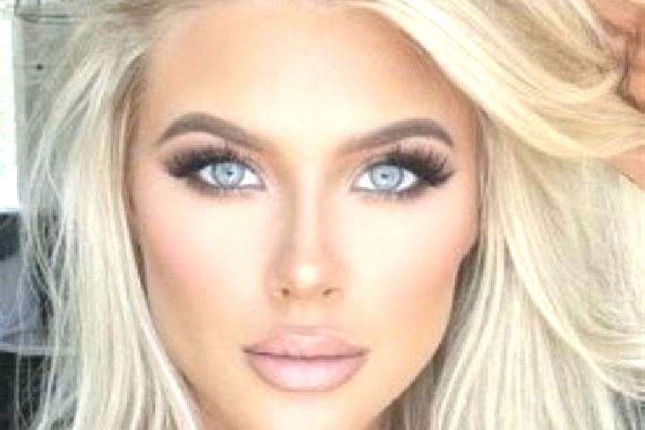 Rose, 23, a platinum blonde brown-eyed asian companion based in Tomas Gomensoro. Offering 69, GFE, Girlfriend Experience, Fetish. Available for incall and ou...
