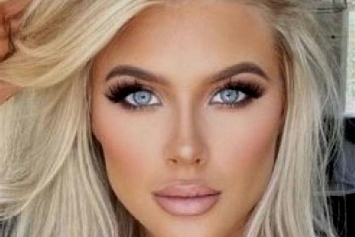 Rose, 23, a platinum blonde hazel-eyed caucasian companion based in Oetaman. Offering Massage, Party Girl, Dinner Date. Available for incall and outcall, day...