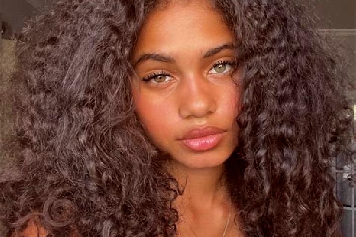 Rose, 23, a red blue-eyed ebony companion based in Paim Filho. Offering Dinner Date, GFE, Couples. Available for incall and outcall, overnight bookings avail...
