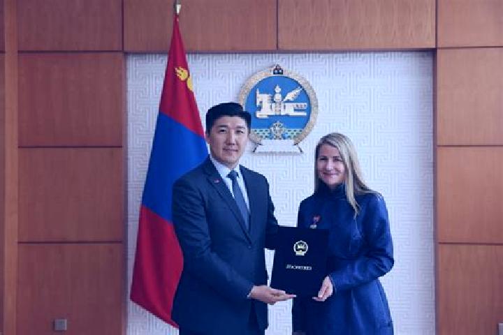 Rose, 23 — Escort in Ihbulag, Mongolia