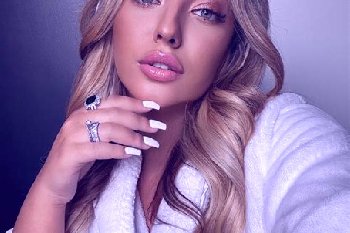 Rose, 23 — Escort in Selizharovo, Russia