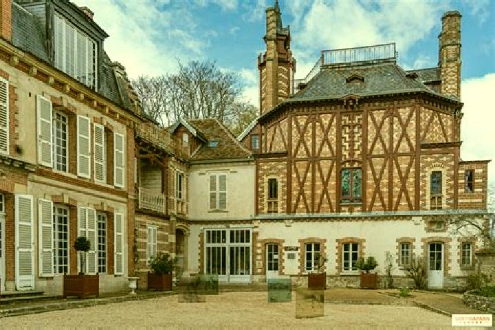 Rose, 23 — Escort in Thomery, France