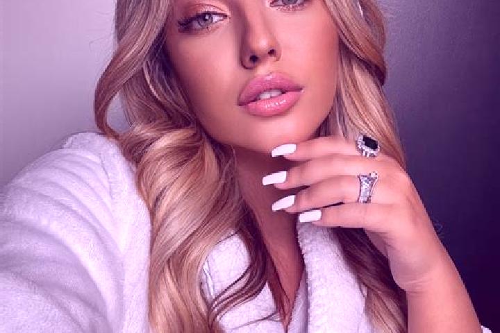 Rose, 23 — Escort in Tiszaeszlar, Hungary