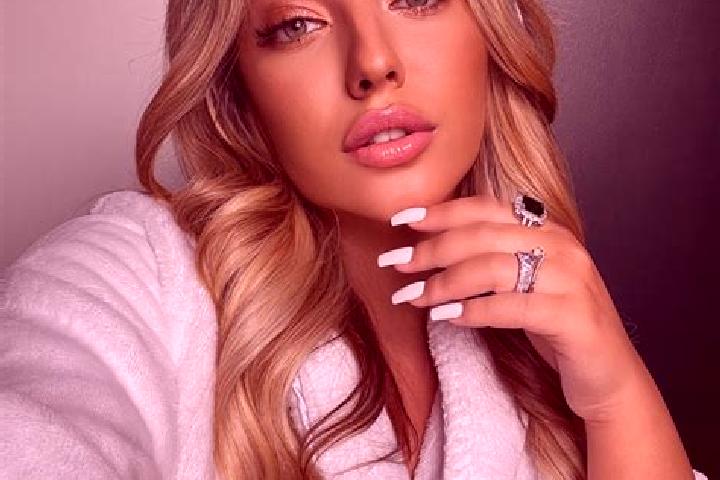Rose, 23 — Escort in Zusch, Germany