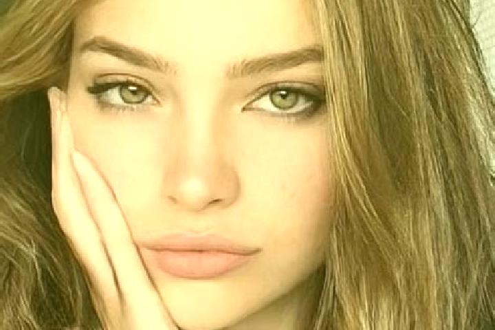 Rose, 24, a dark blonde hazel-eyed mediterranean companion based in Reyes Etla. Offering Massage, Prostate Massage, Roleplay, Couples. Available for incall a...