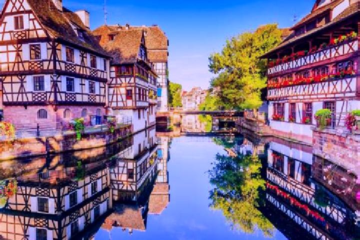 Rose, 24 — Escort in Bertangles, France