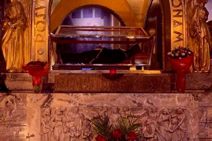 Rose, 24 — Escort in Cascia, Italy