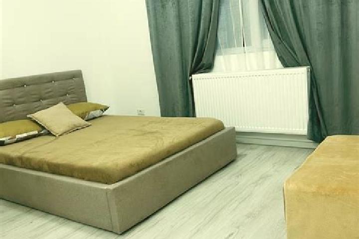 Rose, 24 — Escort in Dudu, Romania