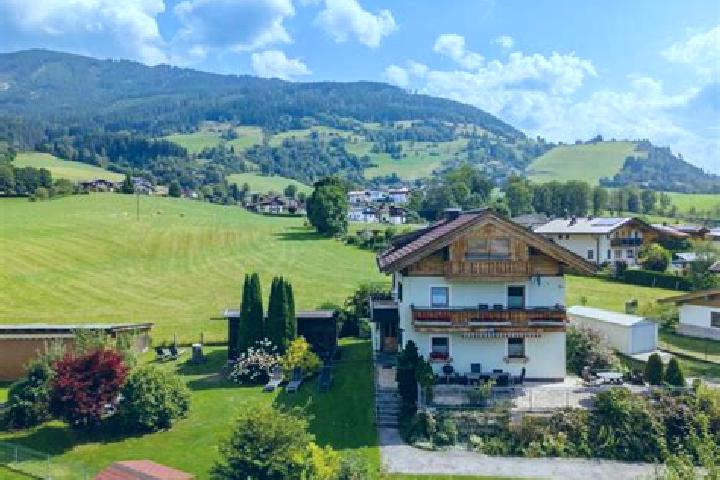 Rose, 24 — Escort in Walchen, Austria