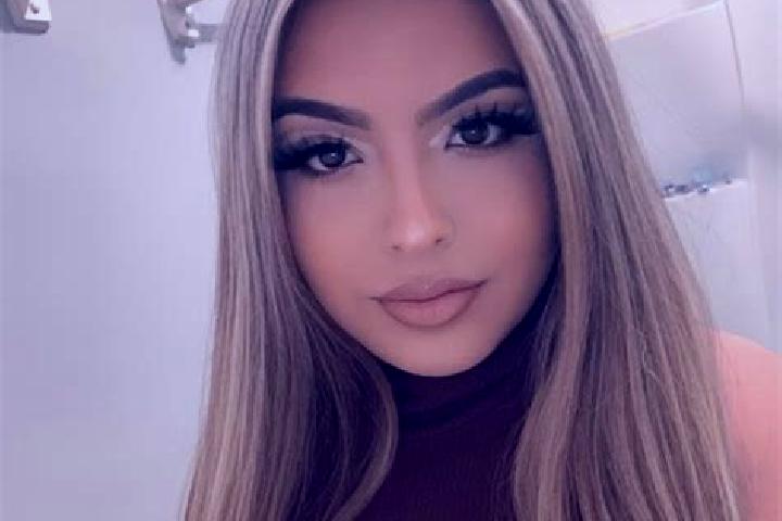 Rose, 25, a blonde amber-eyed latina companion based in Blackwater. Offering Tantra, Fetish, Striptease. Available for incall and outcall, day and evening da...