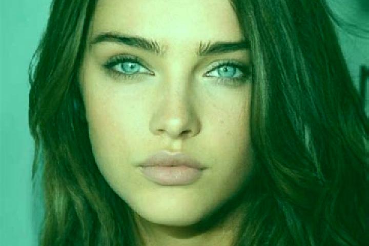 Rose, 25, a brunette grey-eyed caucasian companion based in Igan. Offering Prostate Massage, Duos, OWO. Available for incall and outcall, day and evening dates.