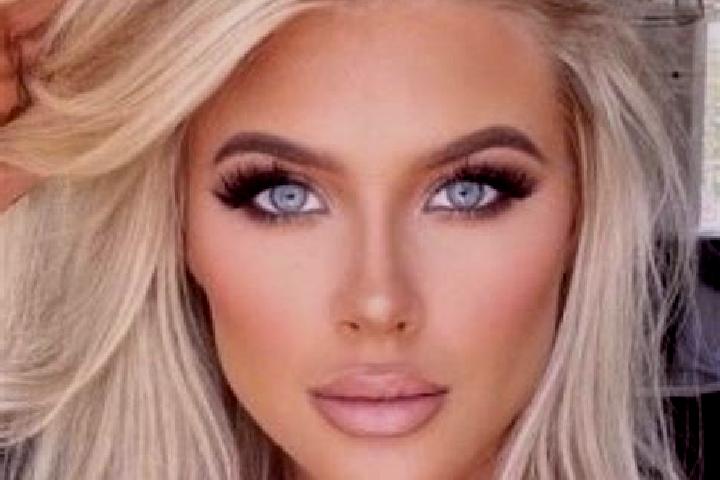Rose, 25, a platinum blonde hazel-eyed mediterranean companion based in Youndouo. Offering Erotic Massage, Domination, Overnight. Available for incall and ou...