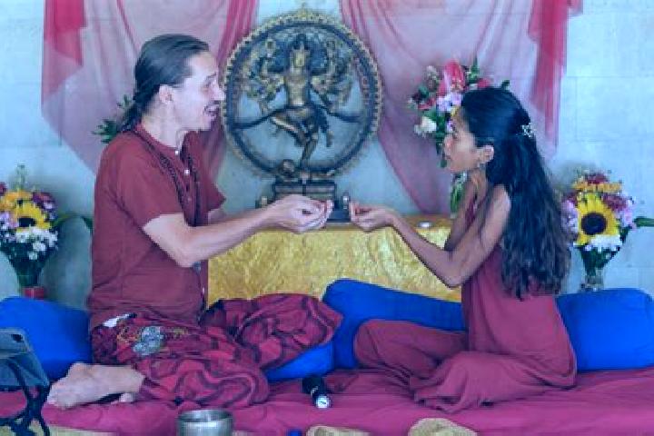 Rose, 25, a red grey-eyed indian companion based in Aigua. Offering Overnight, Roleplay, Girlfriend Experience, Tantra. Available for incall and outcall, ove...