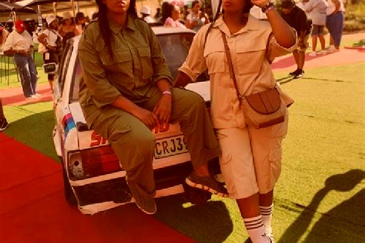 Rose, 25 — Escort in Brandwag, South Africa