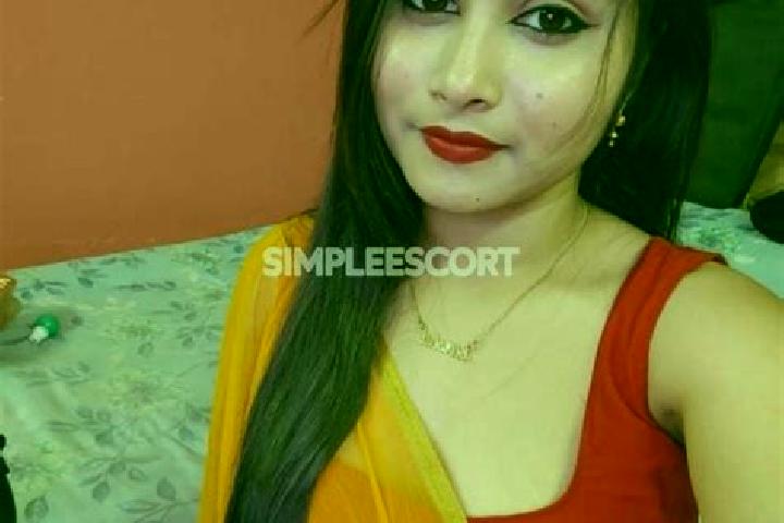 Rose, 25 — Escort in Nadiad, India