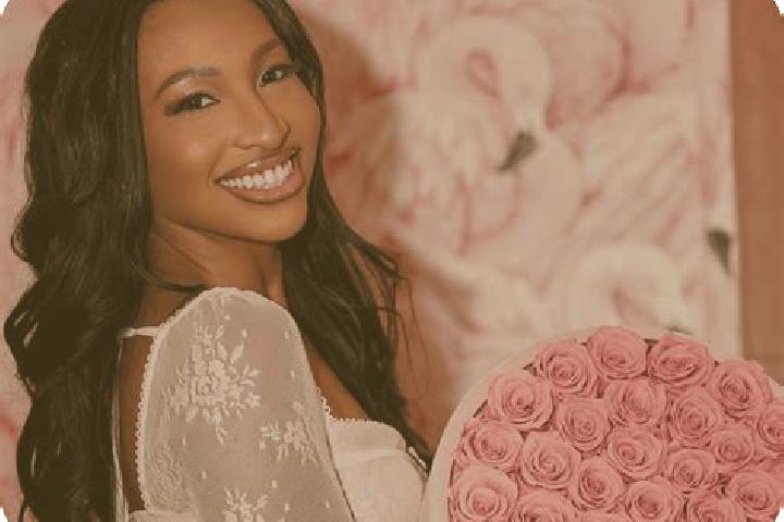 Rose, 25 — Escort in New Roads, United States