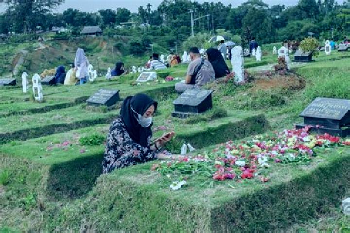 Rose, 25 — Escort in Ngrukem, Indonesia
