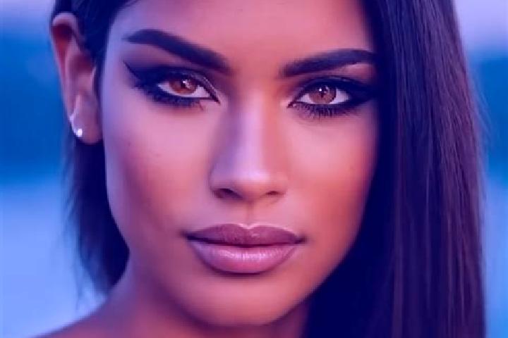 Rose, 26, a black amber-eyed latina companion based in Hegyko. Offering Party Girl, Prostate Massage, Striptease, Domination, Massage. Available for incall a...