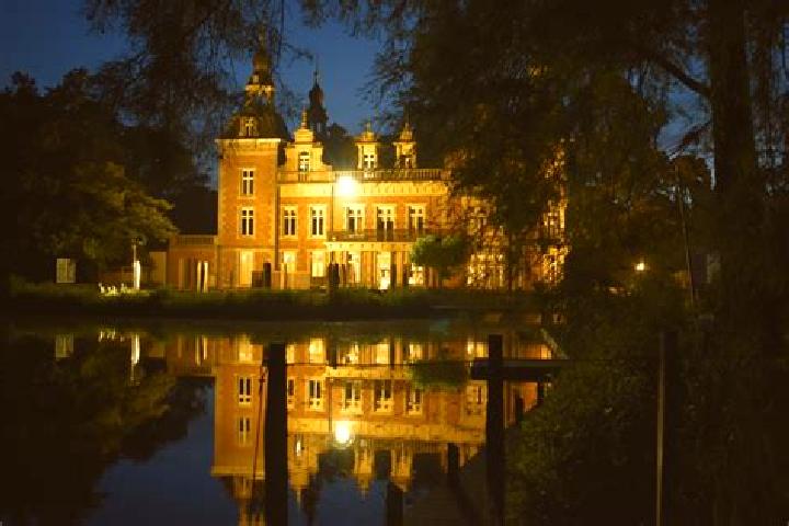 Rose, 26 — Escort in Huizingen, Belgium