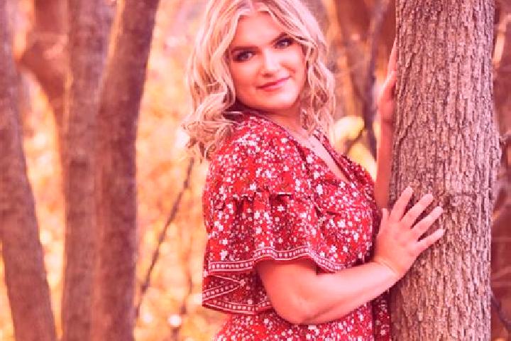 Rose, 26 — Escort in Lindstrom, United States