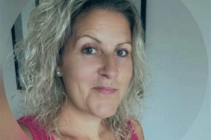 Rose, 26 — Escort in Neuville-sur-Escaut, France