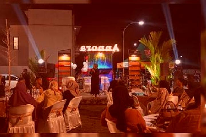 Rose, 26 — Escort in Sumbersuko, Indonesia