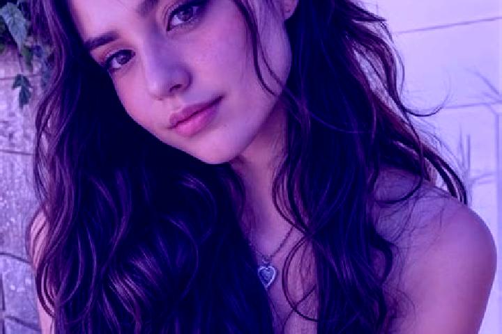 Rose, 27, a chestnut hazel-eyed middle eastern companion based in Montemesola. Offering Striptease, CIM, Domination, Party Girl. Available for incall and out...
