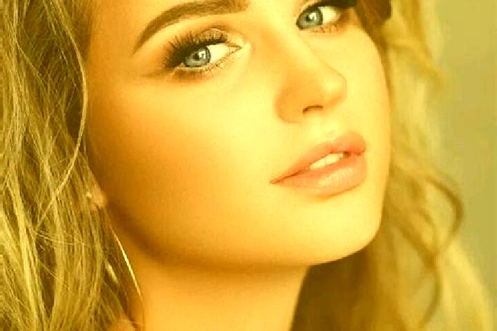 Rose, 27, a dark blonde blue-eyed caucasian companion based in Valleroy. Offering Tantra, Overnight. Available for incall and outcall, overnight bookings ava...