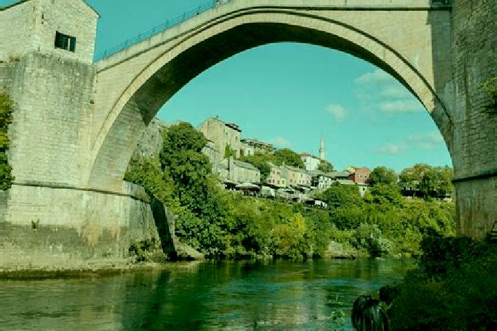Rose, 27 — Escort in Devetak, Bosnia and Herzegovina