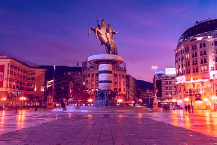 Rose, 27 — Escort in Dobromiri, North Macedonia