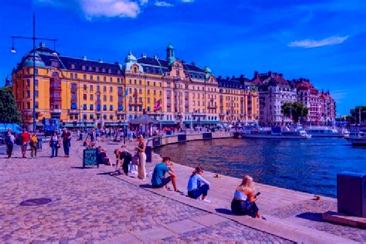 Rose, 27 — Escort in Or, Sweden