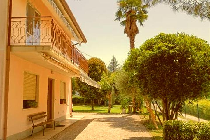 Rose, 27 — Escort in Palazzolo dello Stella, Italy