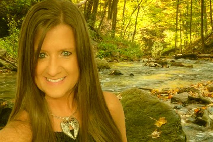 Rose, 27 — Escort in Pettit, United States