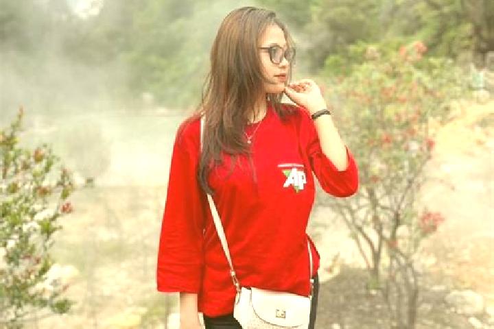Rose, 27 — Escort in Surade, Indonesia