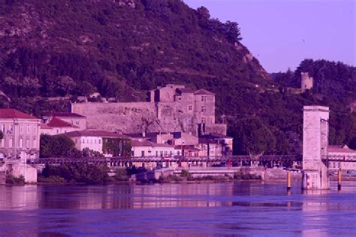Rose, 27 — Escort in Tournon-sur-Rhone, France