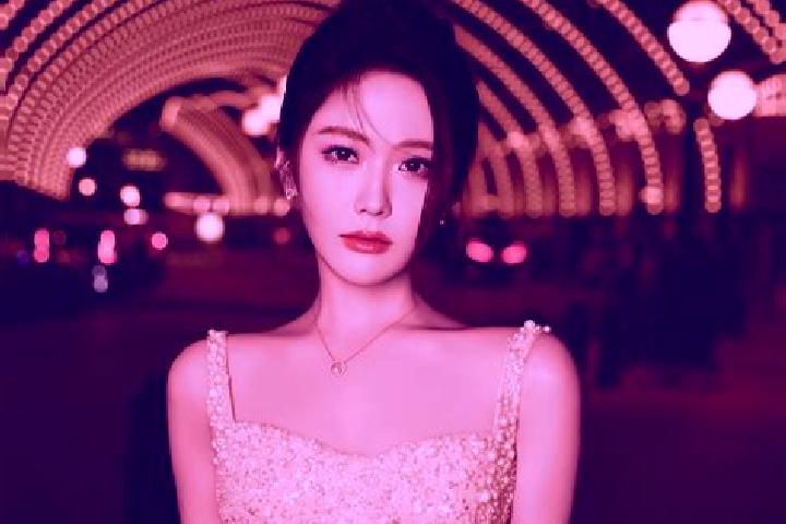 Rose, 27 — Escort in Yijin, China